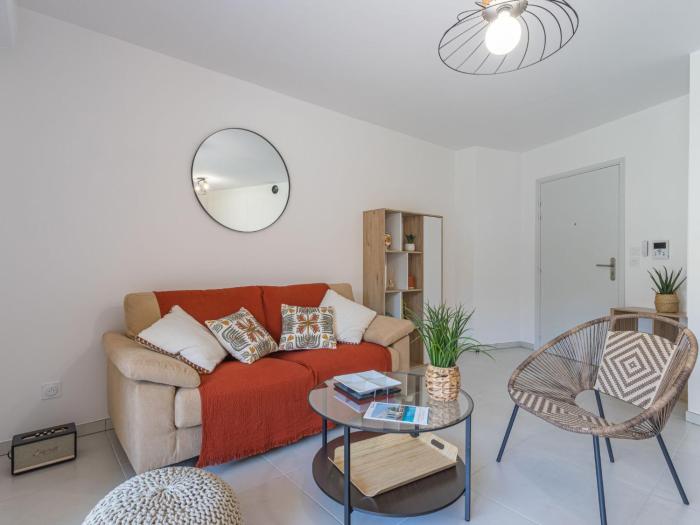 Apartment 151 Bay Street-1 by Interhome