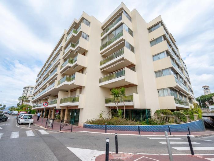 Apartment Les Sablons-3 by Interhome