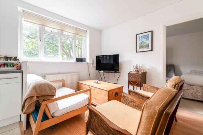 Gorgeous Putney Flat