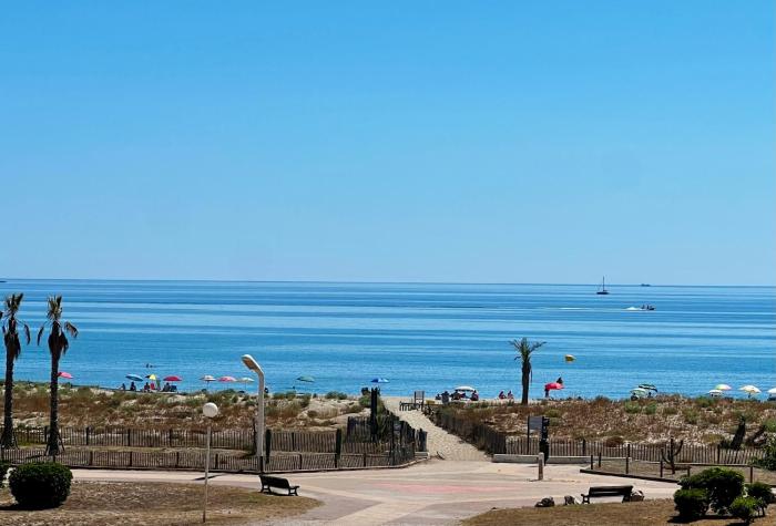 Vue mer wifi parking gratuit plage