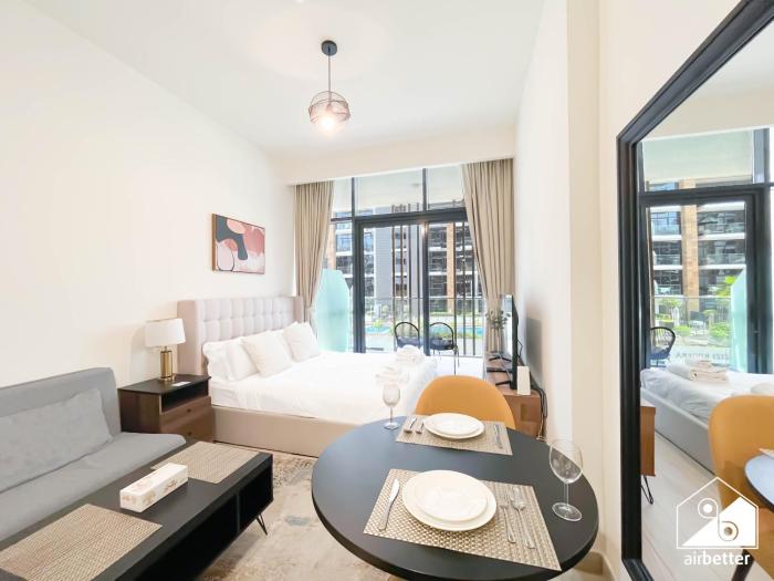 Urban Charm Studio with Balcony in Azizi Riviera