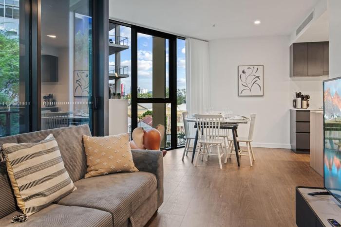 3BR Apt Urban Stay deal for Families and Groups
