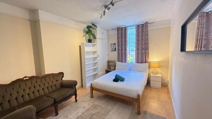 3 bedroom Flat in St Johns Wood