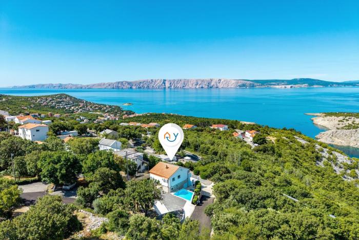 Hidden Pool House With Sea View - Happy Rentals