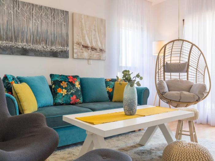 Apartment with shared swimming pool