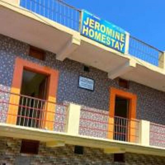 Jeromine Homestay By StayApart