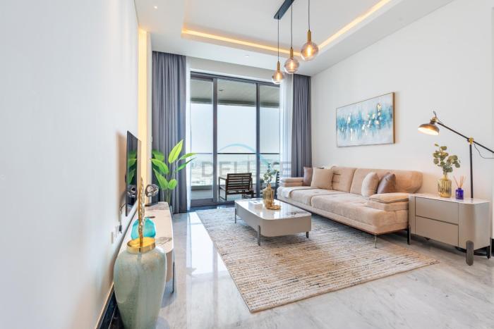 Spacious Balcony with Private Jacuzzi and Stunning Views, Easy Public Transport Access, Terraces Marasi Drive, Business Bay by Deluxe Holiday Homes