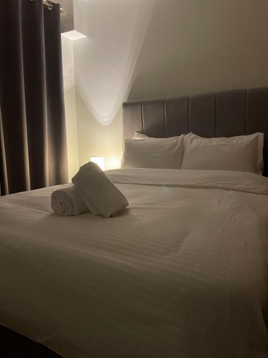 The Ren Suite Facing Sunrise or City View