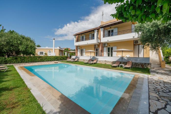 Villa-Toula