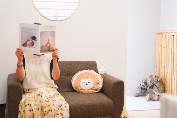 JR Namba within walking distance, 4 minutes walk from ASHI HARA BASHI Station on the circular line, 1F of a private house