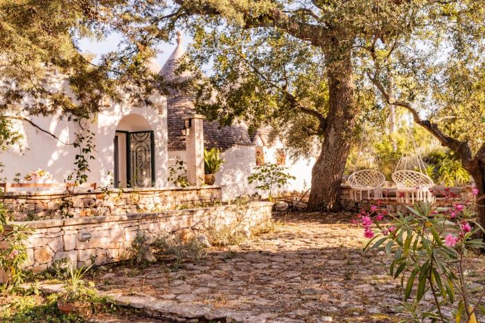 Escape in a Historic Trullo Estate - Private Garden Nordic Hot Tub - 4BR up to 8 guests