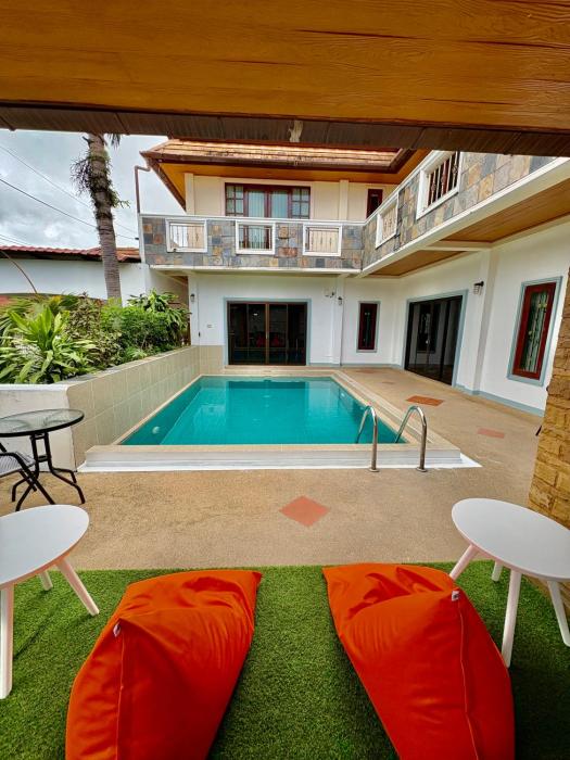 Amazing 4BR pool villa near beach Bangtao