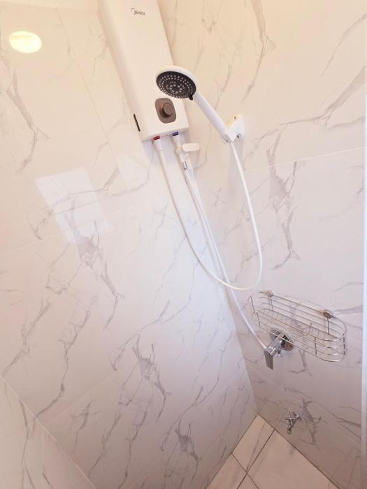 Crane nest 8 townhouses view middle with balcony