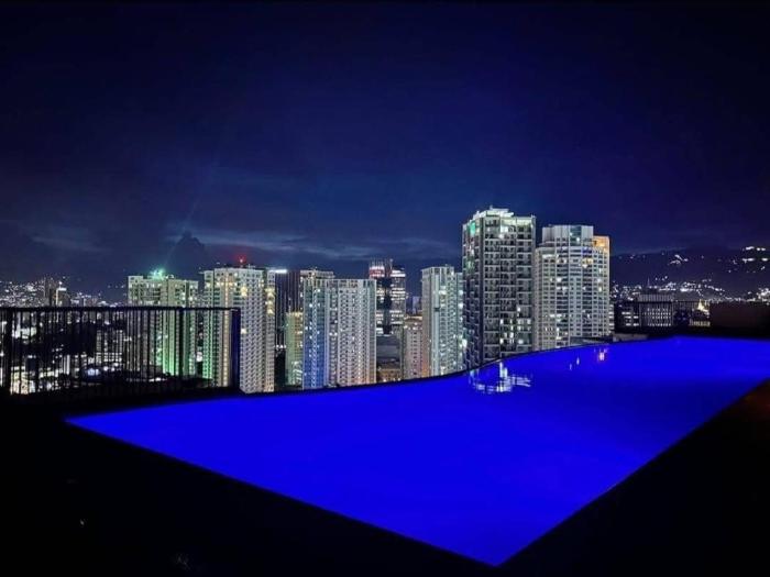 Calyx Residences Ayala