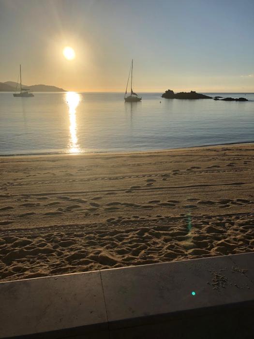 Appartement les pieds dans leau