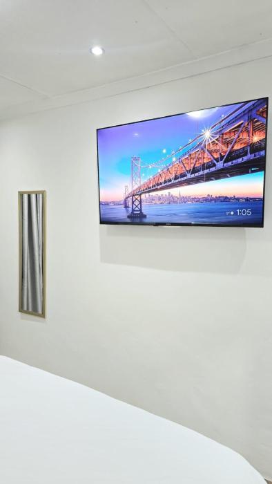 HMT Exquisite Spaces