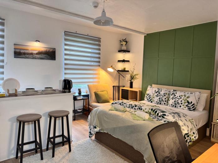 Perfectly located Studio in Vibrant Finsbury Park