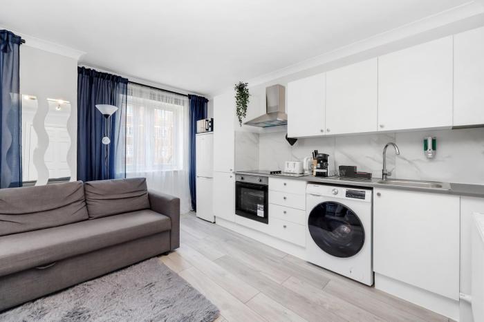 Parkside Studio Retreat, 5 min from station ,R2