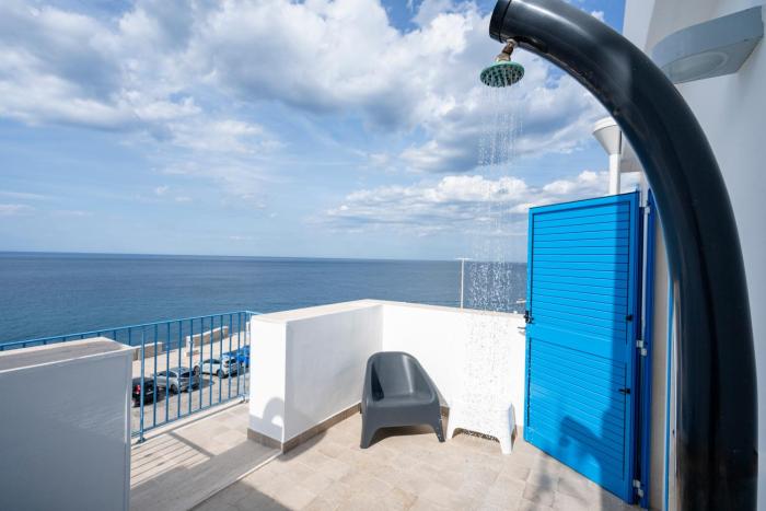 Mare | Fronte Mare con Balcone – Vicino al Centro Storico