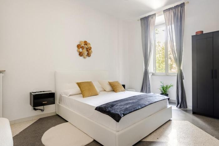 Vatican Area Stylish 2BR Fast WiFi & AC
