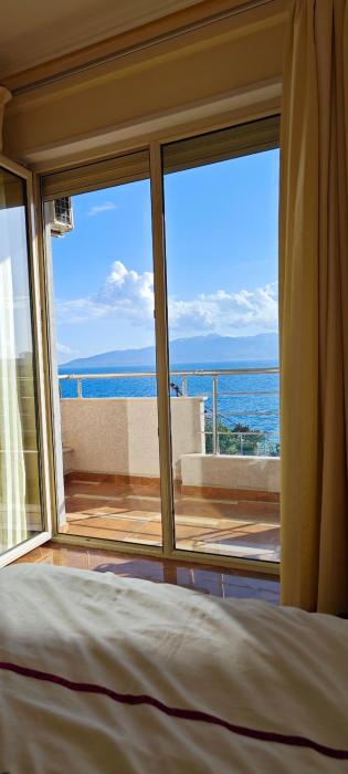 Apartment by promenade