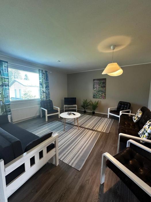 Jääskän Loma, Ratatie 3 asunto 1