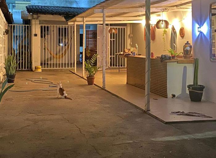 Casa na Orla de Atalaia ampla com cômodos