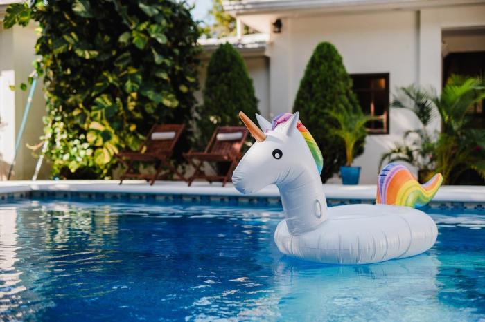 Luxury Oasis in Las Colinas- Elegant 3-Bedroom Villa