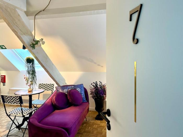 Maison Nelle Botanique - Whisker Woods