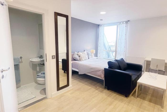 Students Only Premium 1 Studio Kirby Street Residence