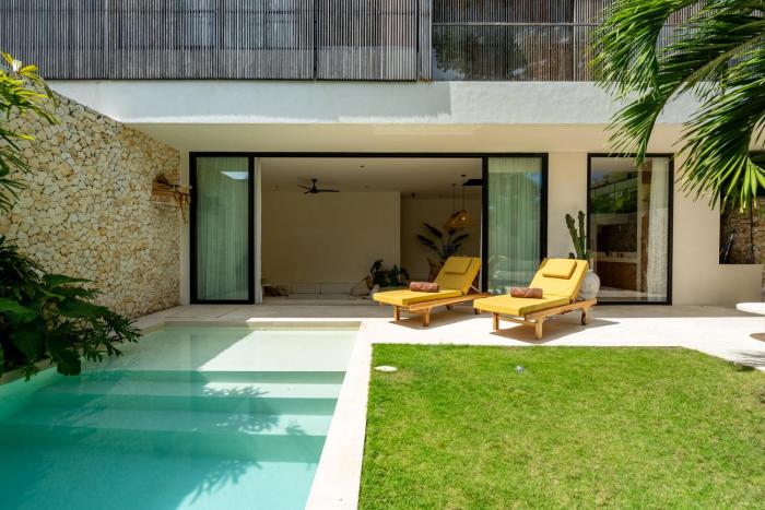 2 bedroom villa with large garden and near Canggu