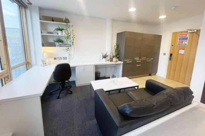 Students Only Premium 3 Studio Kirby Street Residence
