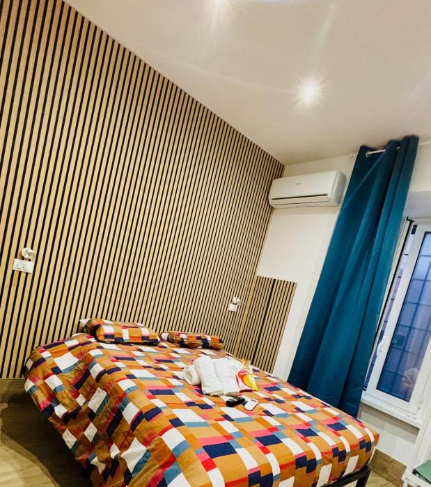 B independent entrance private bathroom - no kitchen