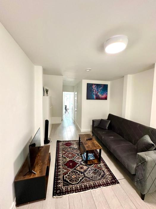 Spacious 2-Bed Home with Garden