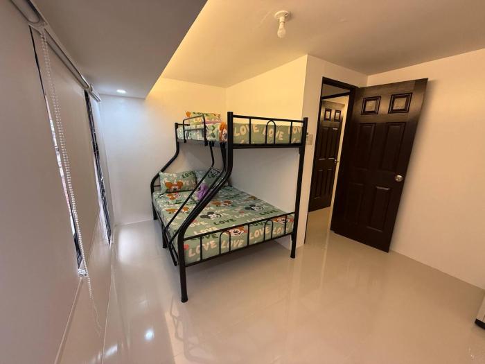 Rosalinas, Fully Airconditioned