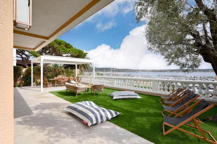 Jonaxel - Sur le port de Bandol