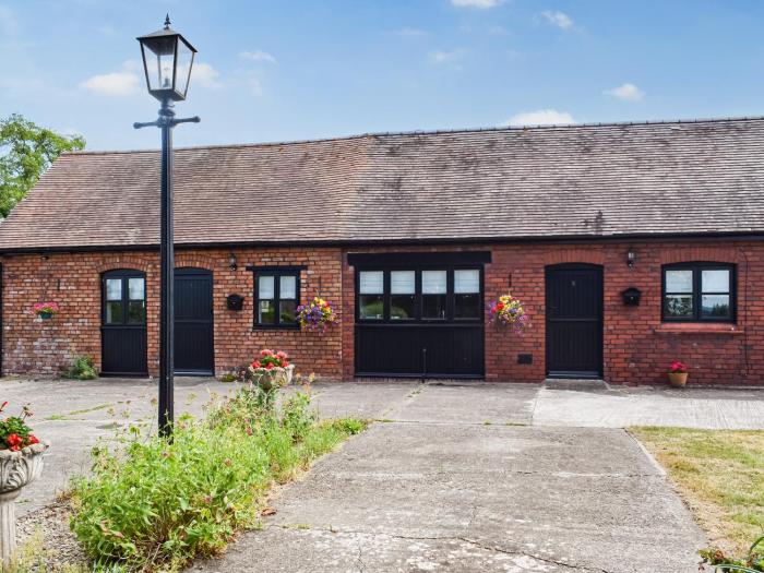 Pheasant Pens 1 - Uk50187