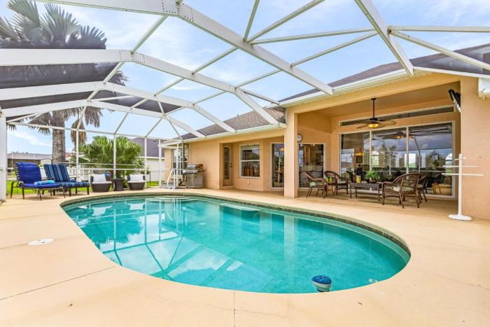 Unforgettable Moment Awaits - Shadroe Canal Villa - Roelens