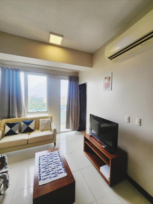 Mactan Newtown 1BR One Pacific Pool