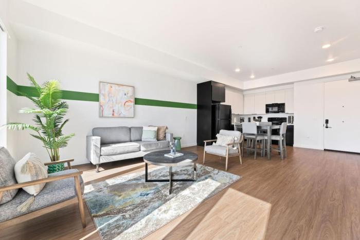 Unique 1-Bedroom DTLA Escape with City Views