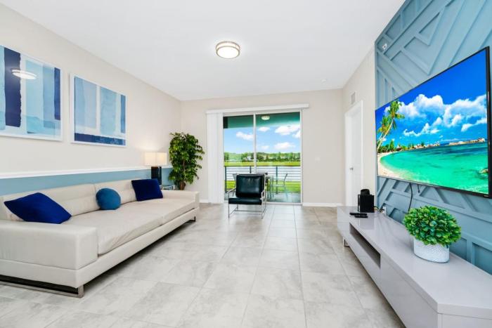 2BR Family Condo Near Disney, Universal and More