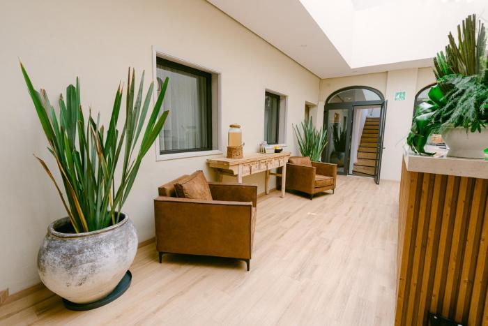 Crisol - Frente a la Parroquia de San Miguel Arcángel