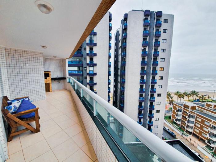 Apartamento na Praia Grande Sp, Caiçara 50 metros da praia