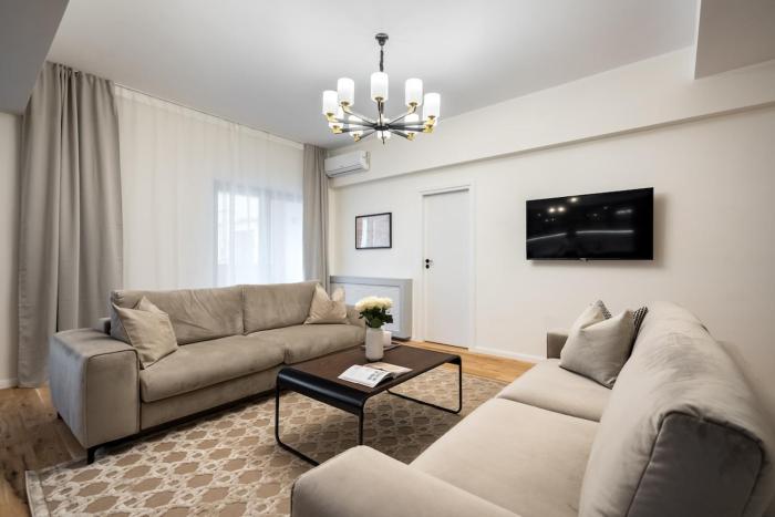 Spectacular Terrace Sunny 5BR 3BA - Top Location