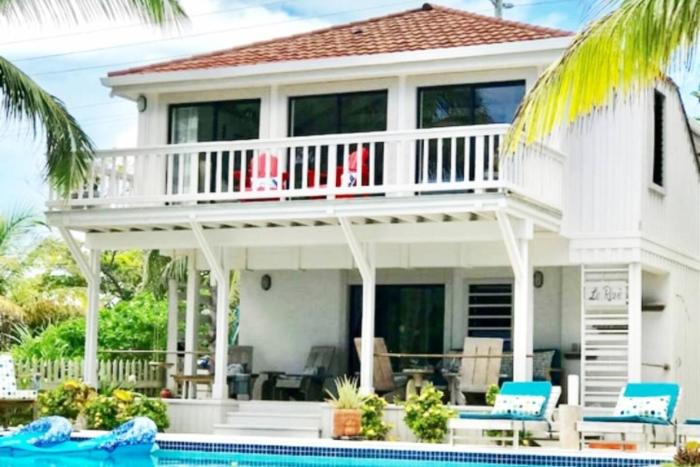 Private 4 BR Oceanfront Beach House with Pool