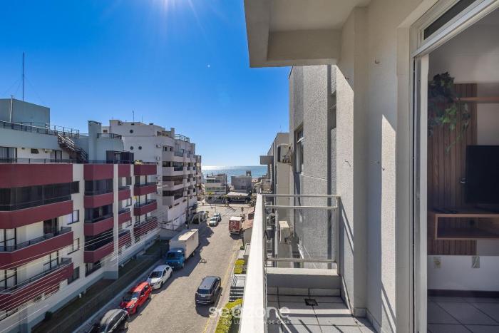 Apto 2Q 180m da praia c Churrasq. Garagem ERU032