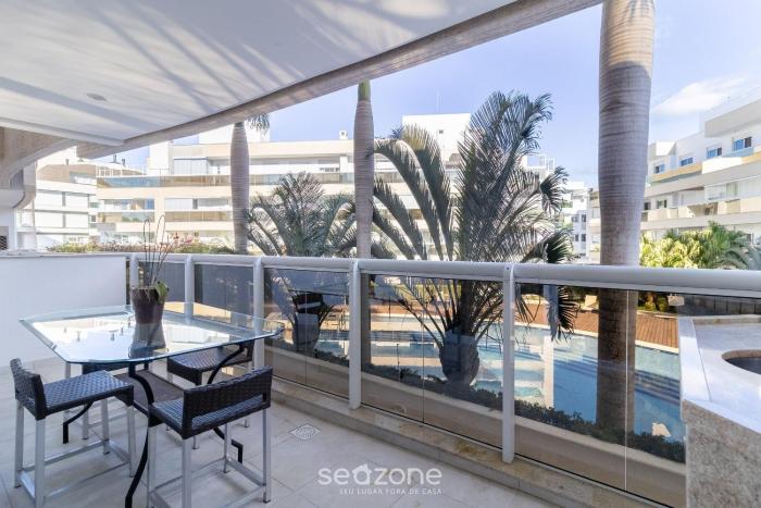 Apto c Churrasqueira em Cond. c Piscina BRI0102