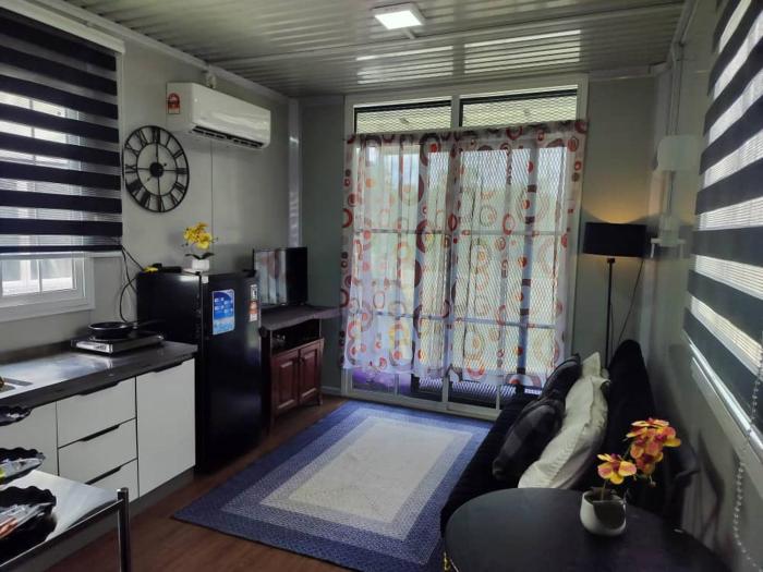 DCabin Stay Meru