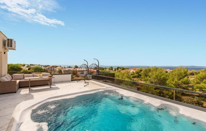 2 Bedroom Gorgeous Apartment In Vir