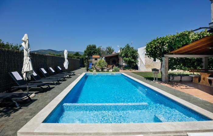 Villa Marijana-Makarska by Villas Guide